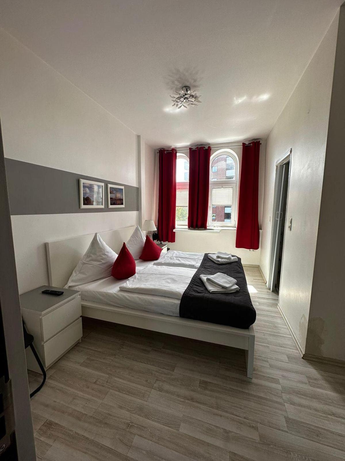 Hotel Deutscher Hof Schleswig Ngoại thất bức ảnh
